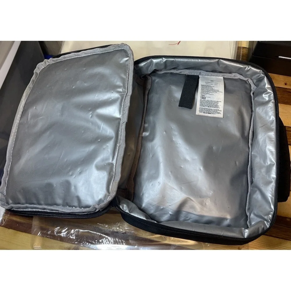 NIKE Insulated Lunch Box  Black & White  10